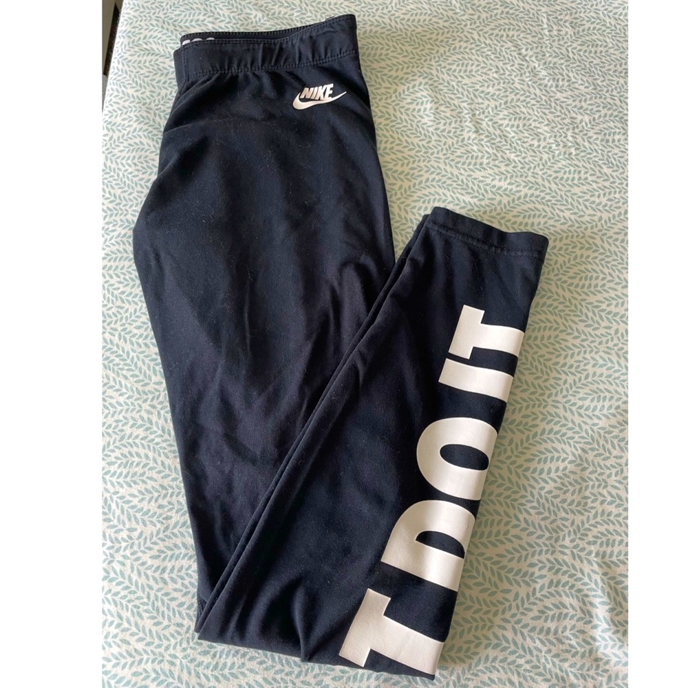 Nike Cotton Leggings - Just Do It Emblem on R Leg